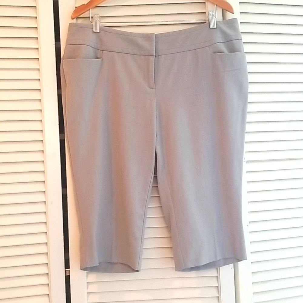 Grey capri slacks